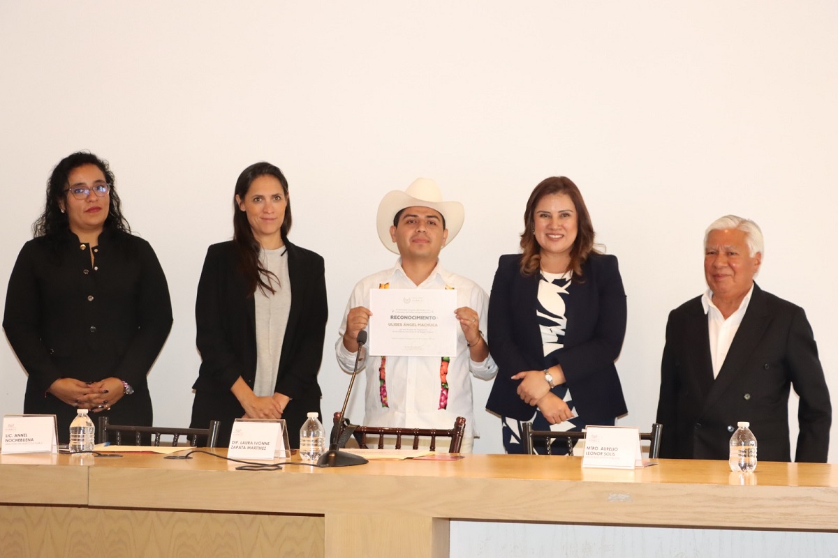 Entrega Congreso del Estado reconocimientos a artistas poblanos 2 1218.1