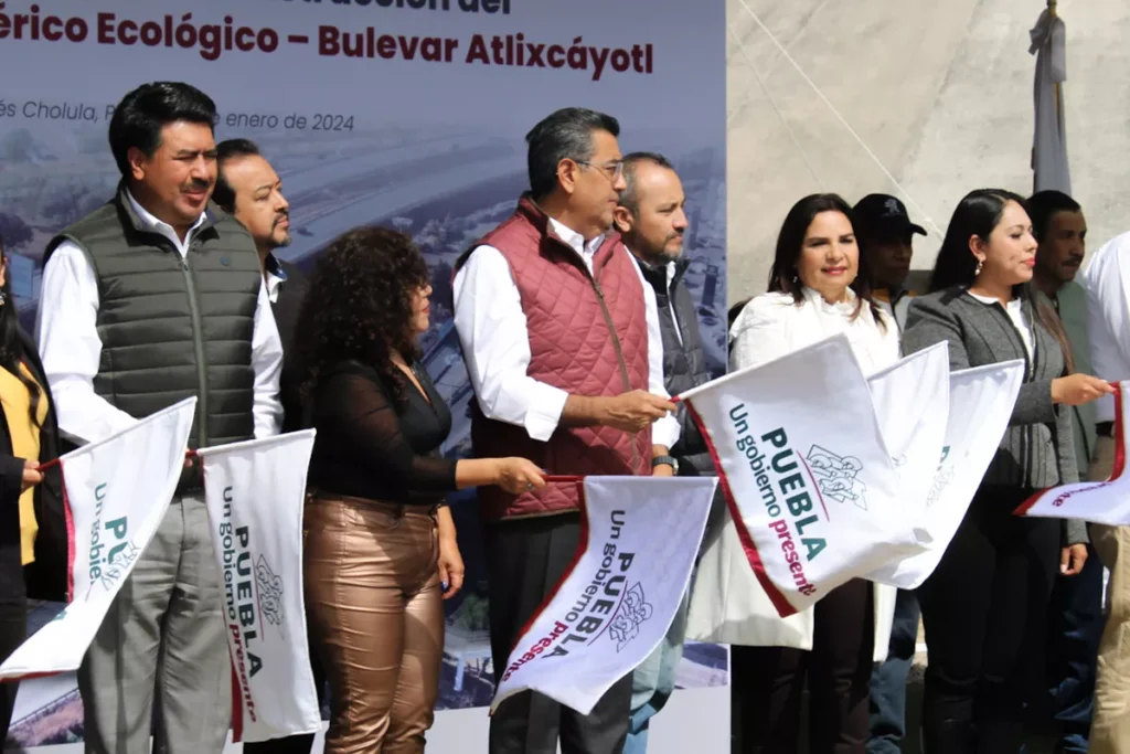 Gobernador Sergio Salomon onstruccion del distribuidor vial Periferico Ecologico Bulevar Atlixcayotl 7