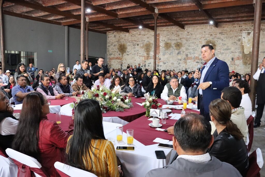 Sostuvo una reunión informativa sobre la Agenda Legislativa 2024