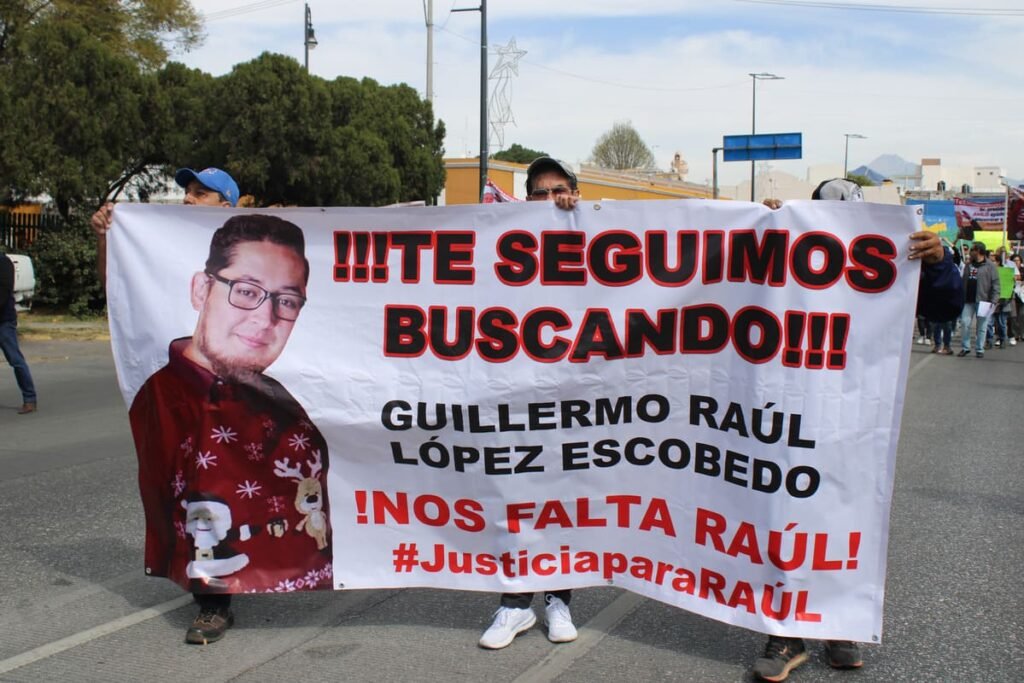 Marcha por la desaparición de Raúl López Escobedo
