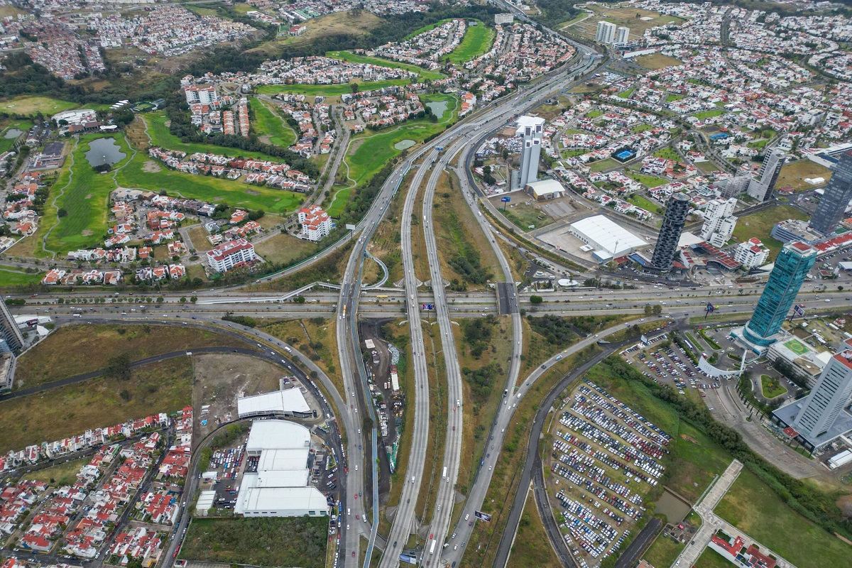 Quitarán vueltas a la izquierda en La Vista cuando concluya construcción del distribuidor vial Atlixcáyotl 1 Quitarán vueltas a la izquierda en La Vista cuando concluya construcción del distribuidor vial Atlixcayotl