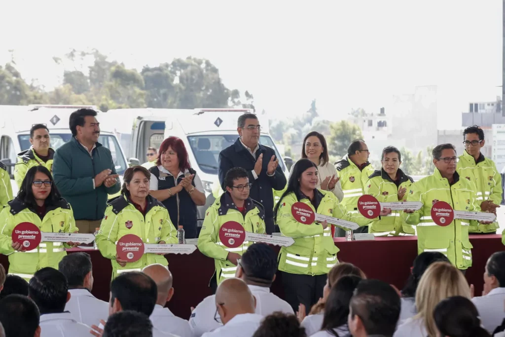 Sergio Salomon Entrega de Ambulancias al Sector Salud 7