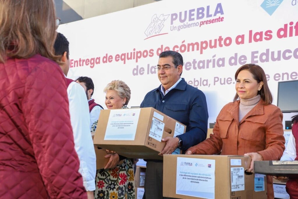Sergio Salomón entrega de cómputo