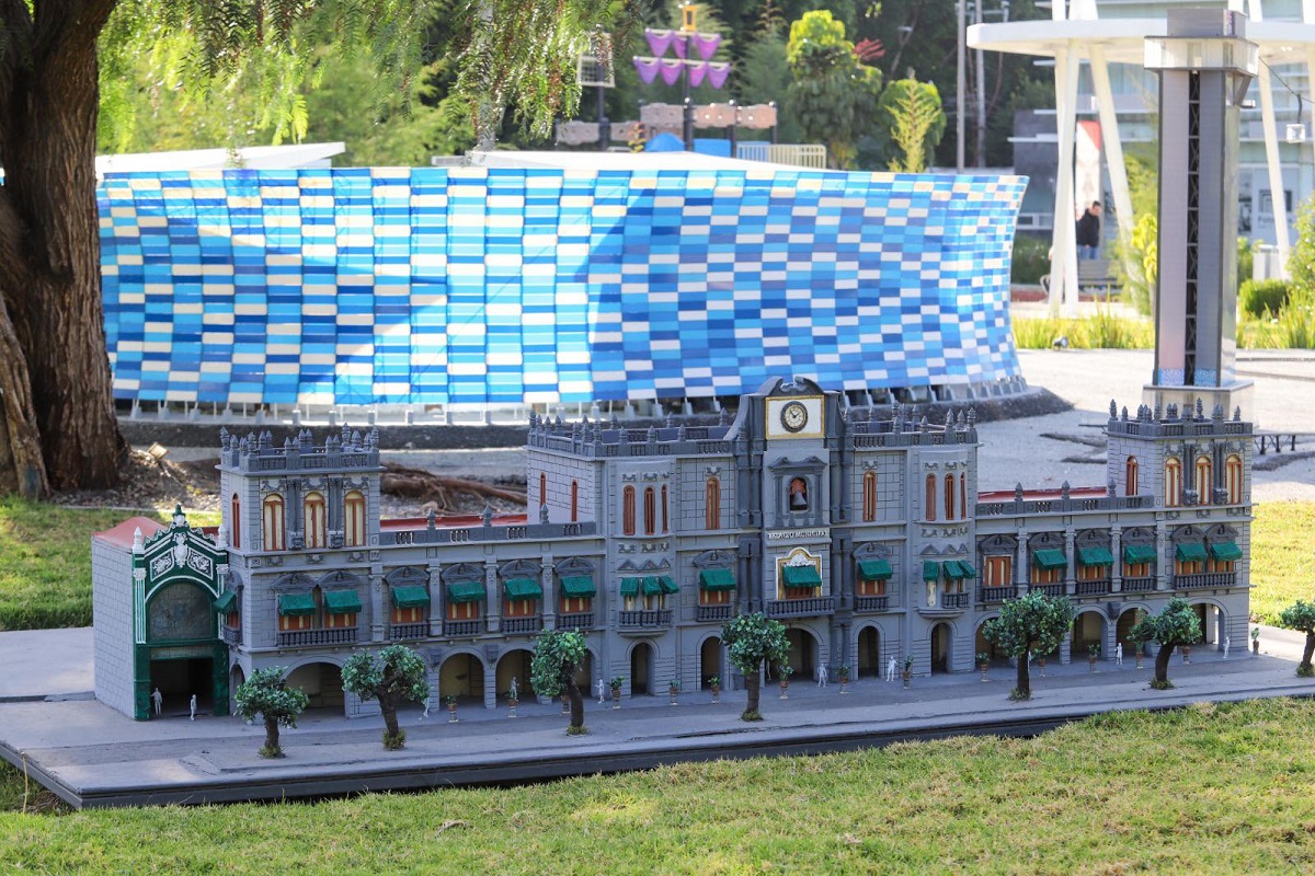 Paseo de Gigantes: Visita las atracciones de los cinco continentes en Puebla 1 Visita los atracciones de los cinco continentes en Puebla