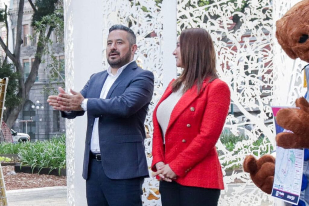 Adán Domínguez anuncia renuncias de secretarias