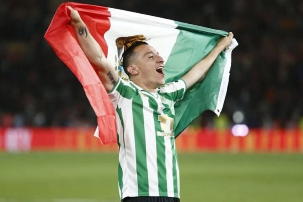 Andrés Guardado es fichado por el León
