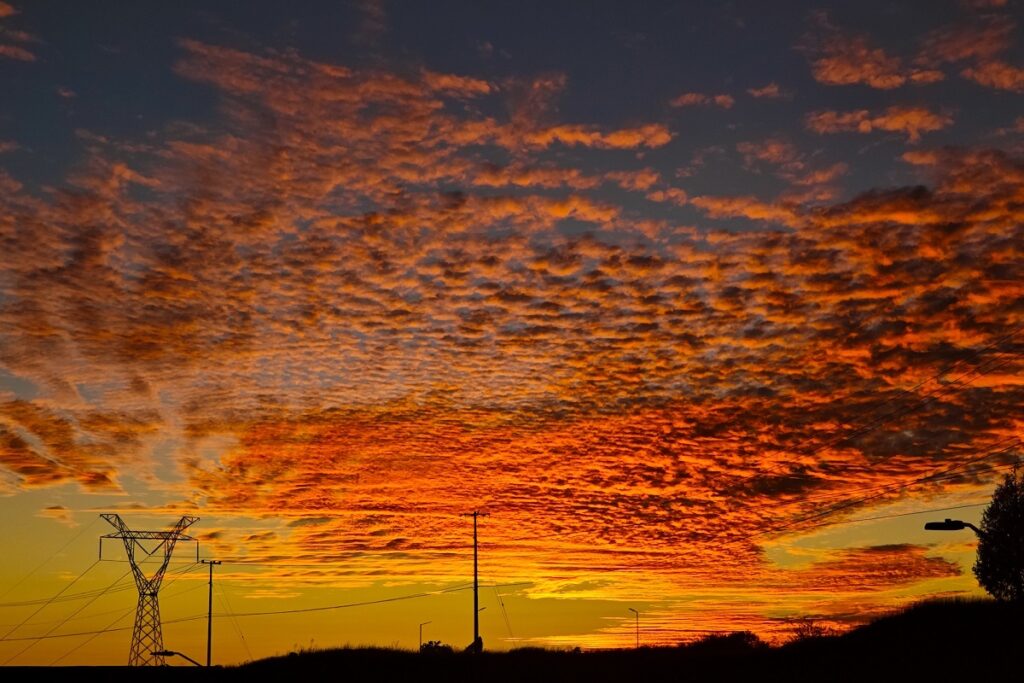 La ciencia explica por qué el cielo se pinta de rojo al atardecer (FOTOS) 20 atardecer en puebla 7