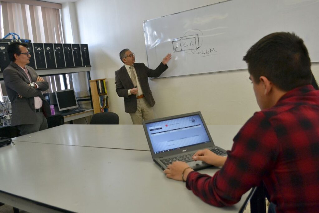 BUAP crea equipos de investigación interdisciplinaria