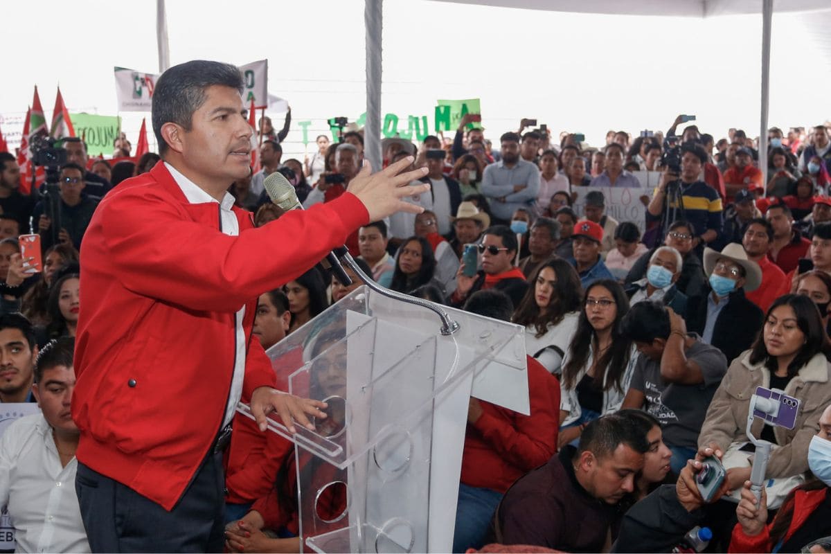 “Que no me echen la bolita”, le dice Lalo Rivera a diputados que dejaron bancada del PRI 1 Eduardo Rivera contesta a diputados del PRI