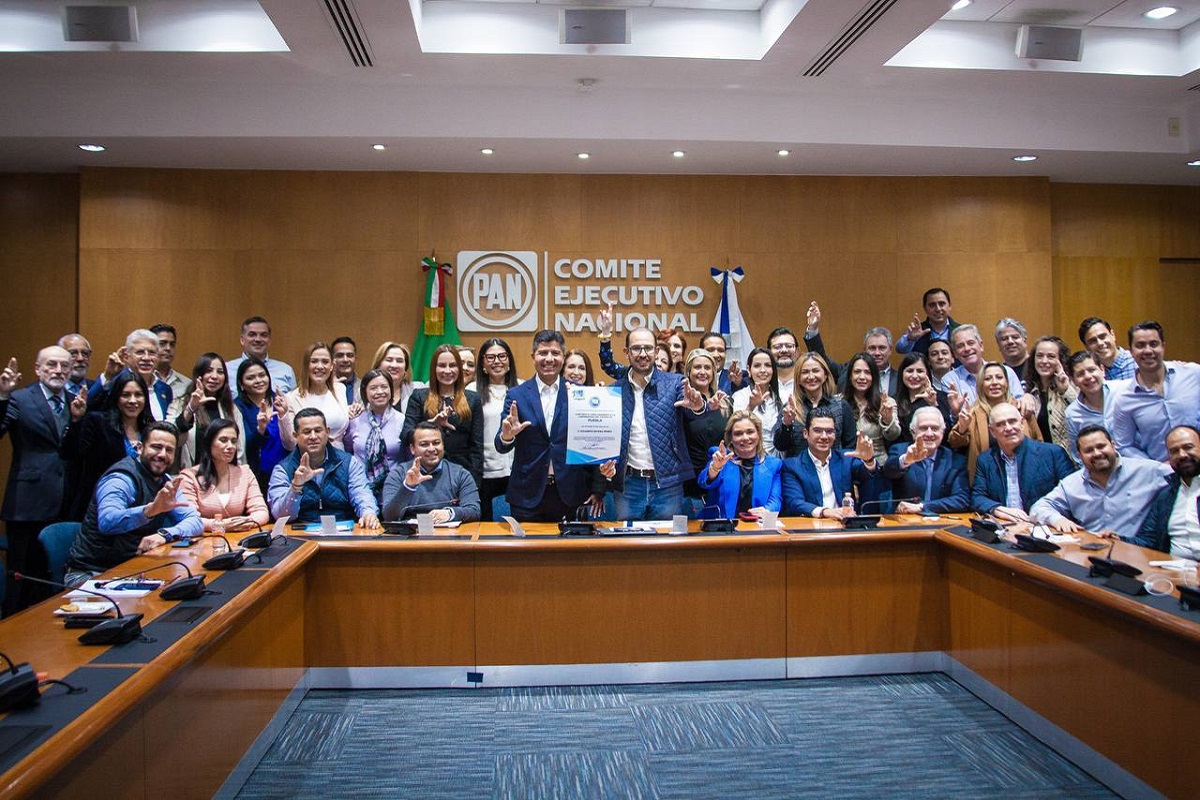 Eduardo Rivera recibe constancia como candidato a la gubernatura de Puebla 1 Eduardo Rivera recibe constancia como candidato a la gubernatura de Puebla