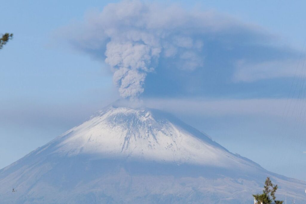 actividad volcán Popocatépetl 15 de enero 2024