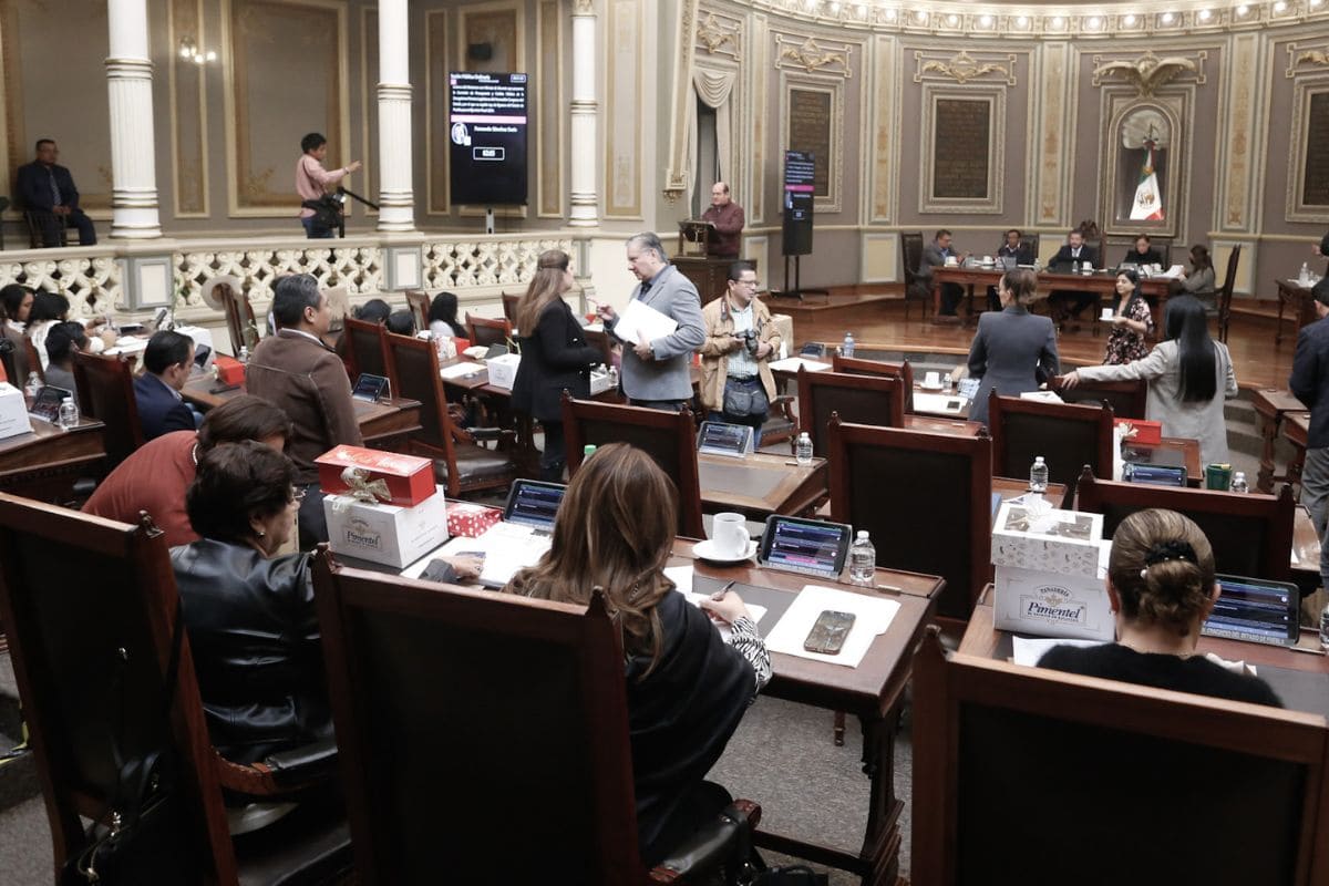 En febrero renunciarán diputados locales que van por candidaturas 1 En febrero renuncia diputados locales del Congreso de Puebla