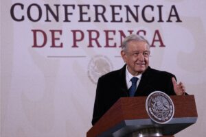 hackeo datos de periodistas AMLO