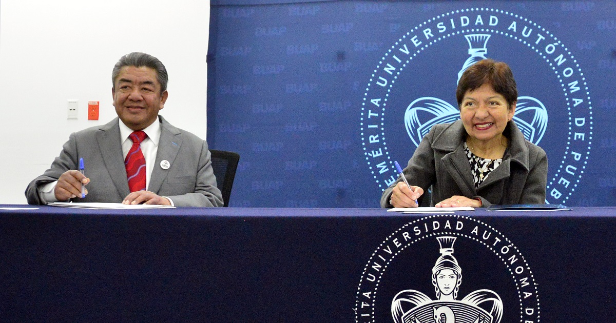 BUAP firma convenio con la Universidad Fuerza Migrante 1 lilia cedillo firma de convenio buap