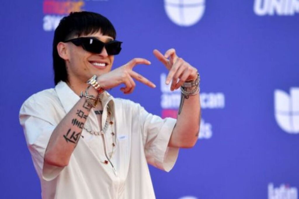 Piden cancelar a Peso Pluma en Viña del Mar