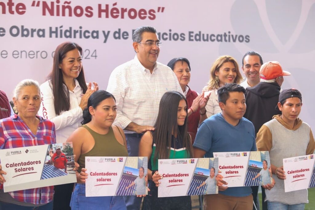 Poblanos toman decisiones no las cúpulas: Sergio Salomón