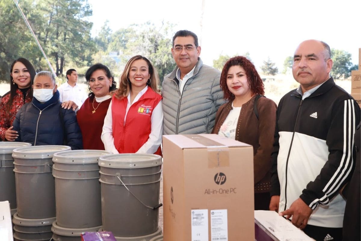 En unidad con Ayuntamientos, Gobierno Estatal trabaja para garantizar bienestar de población: Sergio Salomón 1 Sergio Salomón carretera Tlahuapan