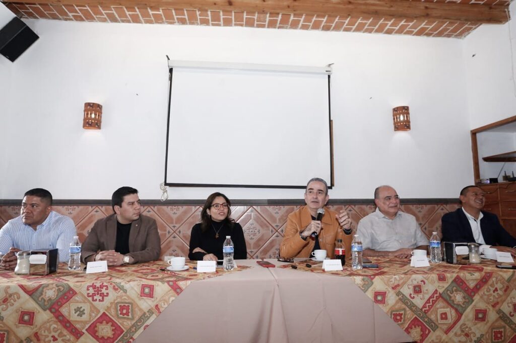 renuncian ediles pri