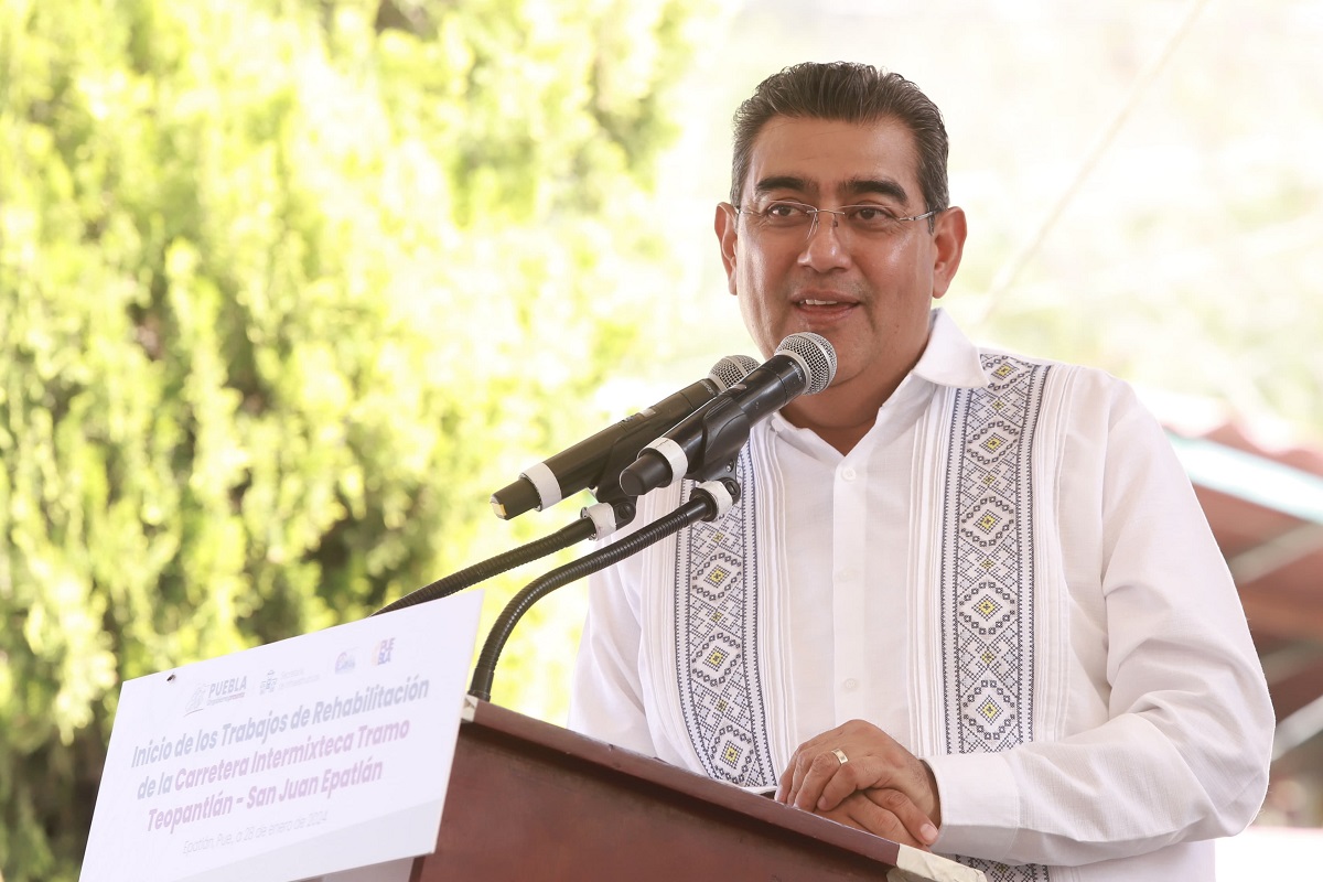Sergio Salomón presidió el inicio de la rehabilitación de la carretera intermixteca 1 Sergio Salomón presidió el inicio de la rehabilitación de la carretera intermixteca