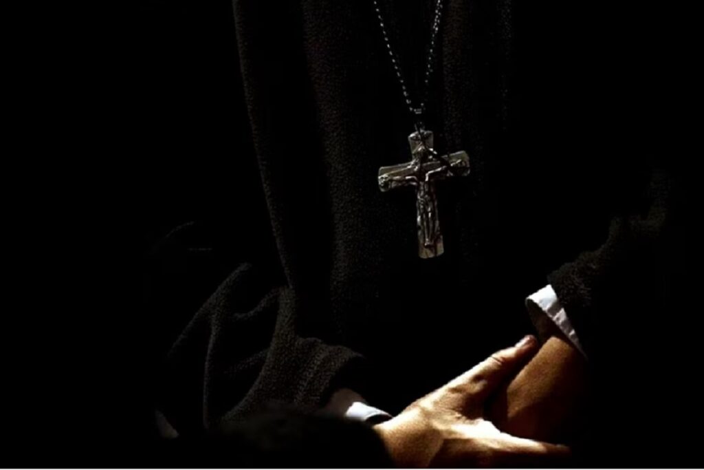 Sacerdote por Corrupción de Menores en el Vaticano