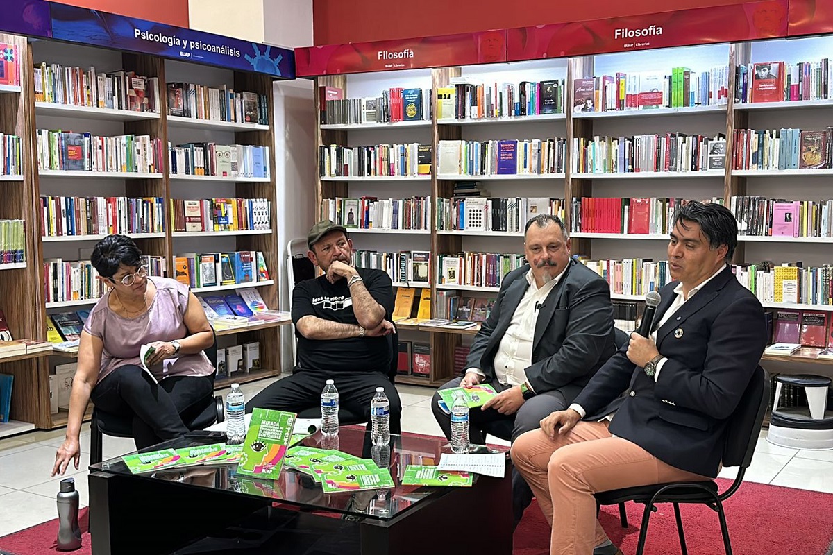En la BUAP se presenta el libro Mirada Universitaria en Educación para el Desarrollo Sostenible 1 En la BUAP se presenta el libro Mirada Universitaria en Educación para el Desarrollo Sostenible. Metodología para la adecuación curricular