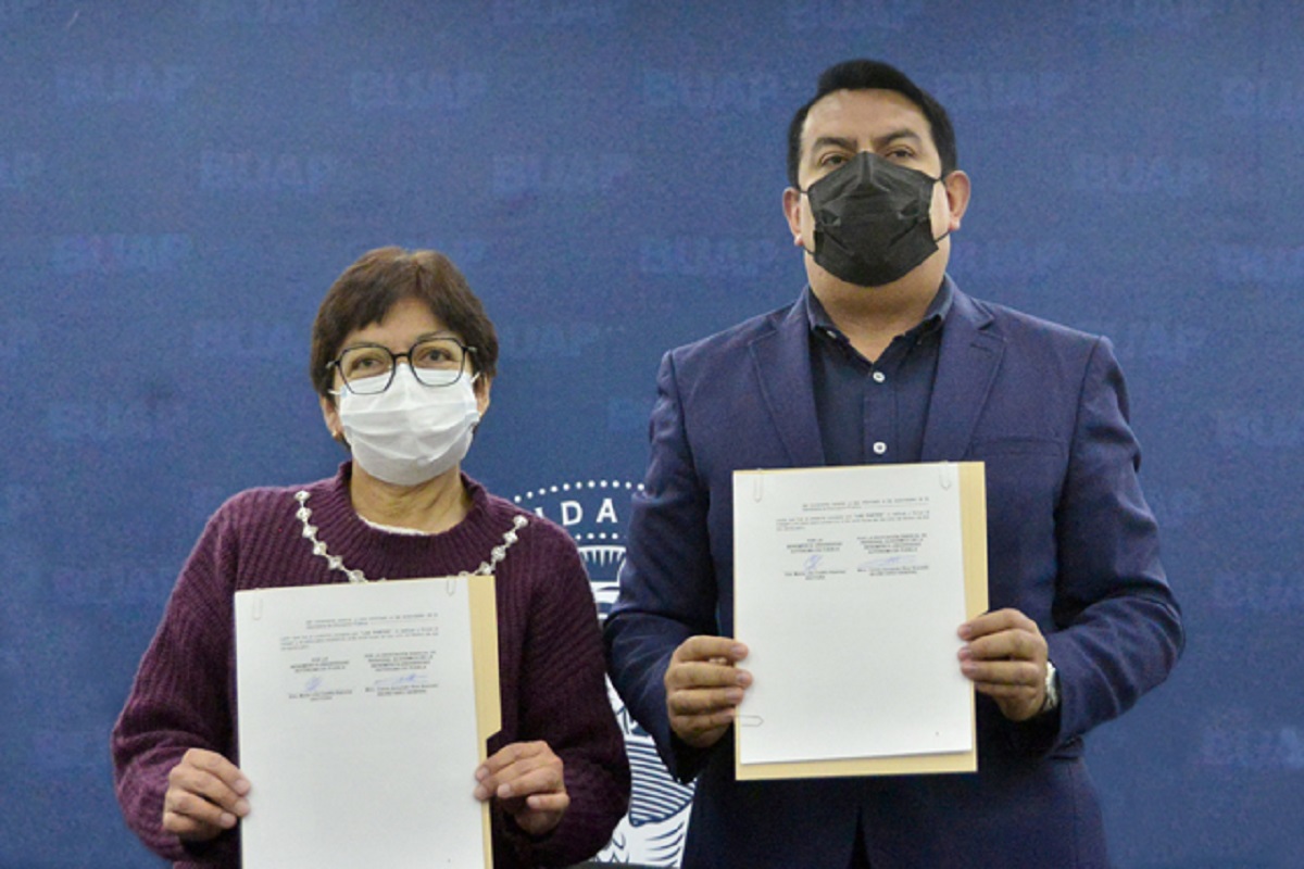 Con un aumento de 4 por ciento firma BUAP contratos colectivos de trabajo con SITBUAP y ASPABUAP 1 Con un aumento de 4 por ciento firma BUAP contratos colectivos de trabajo con SITBUAP y ASPABUAP