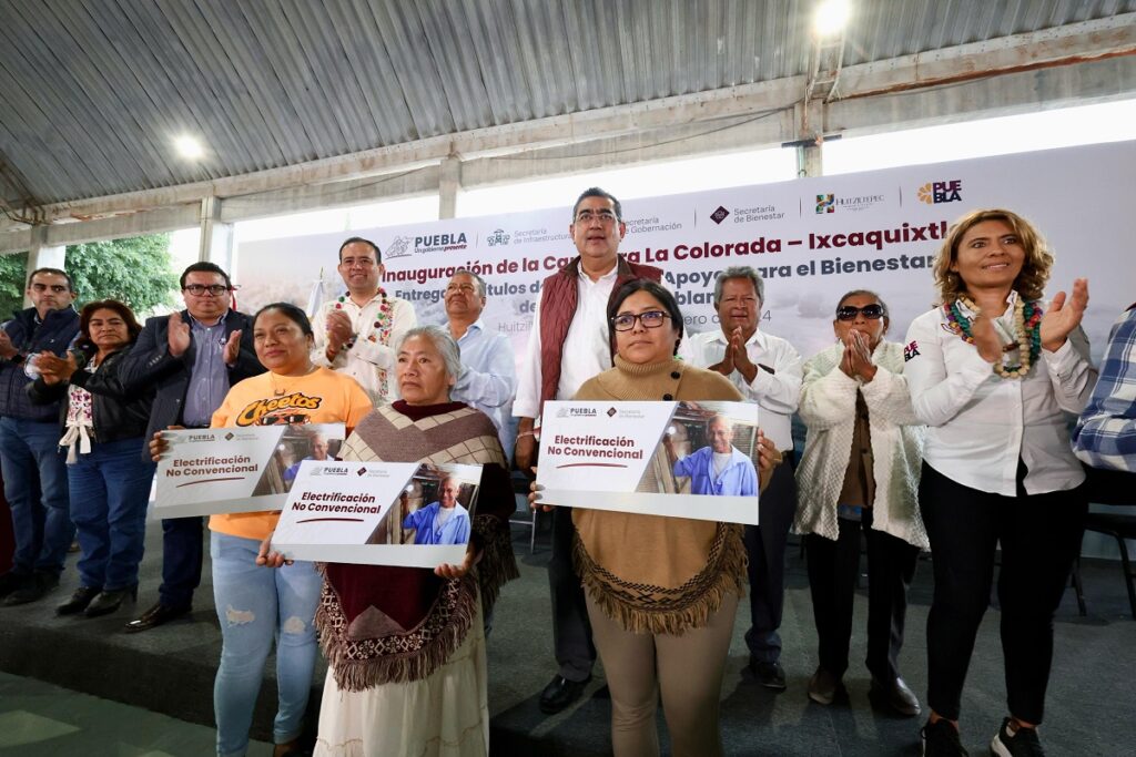 En Huitziltepec, Sergio Salomón inaugura construcción de carretera La Colorada- Ixcaquixtla