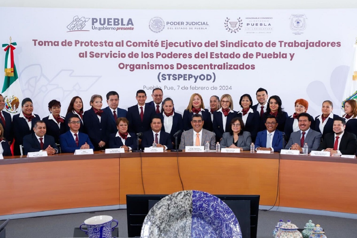 En Puebla, garantizados derechos de trabajadores al servicio del estado, refrenda Sergio Salomón 1 En Puebla garantizados derechos de trabajadores