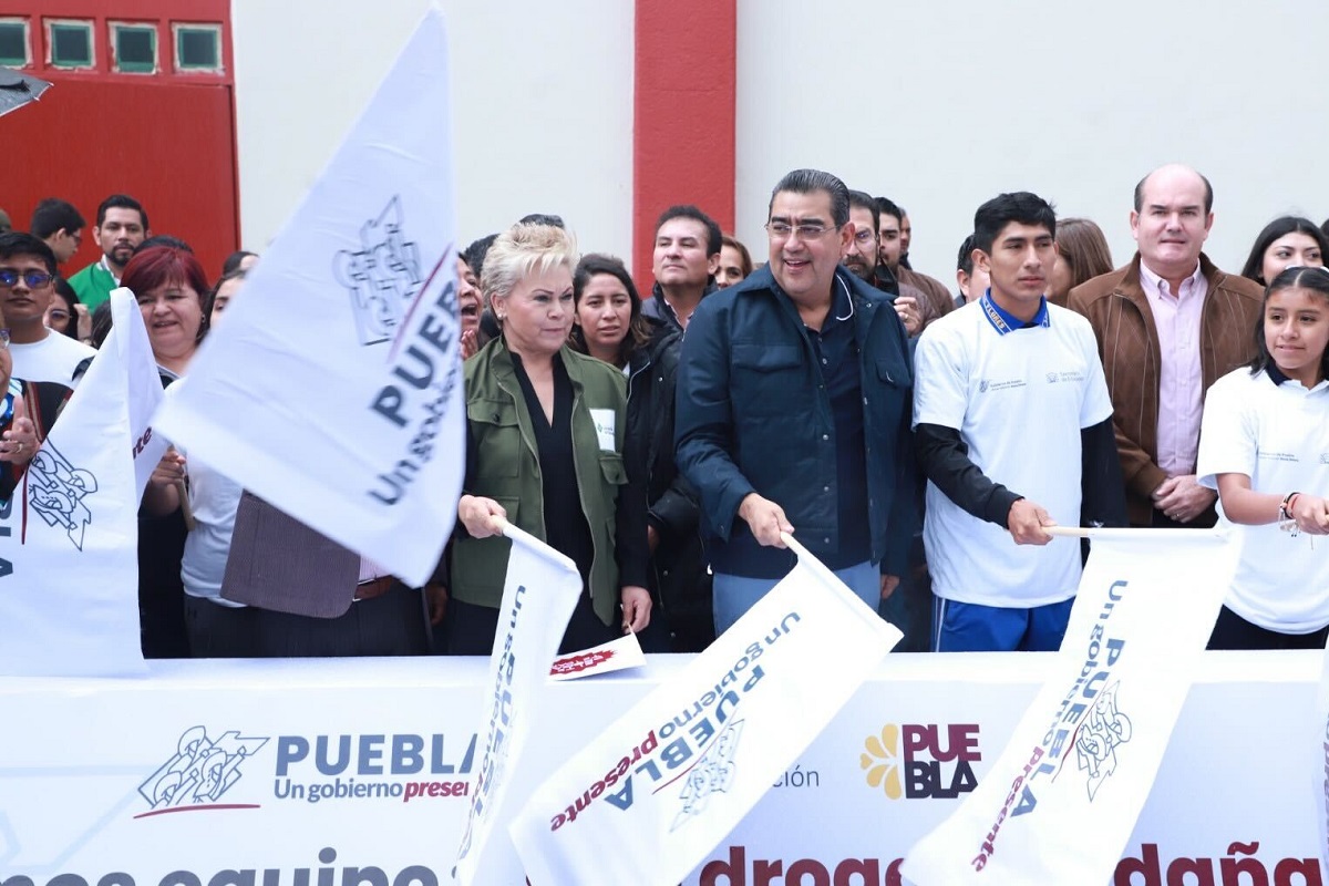 En Tehuacán, Sergio Salomón inicia campaña de prevención “hagamos equipo, si te drogas te dañas” 1 En tehuacán, sergio salomón inicia campaña de prevención “hagamos equipo, si te drogas te dañas”