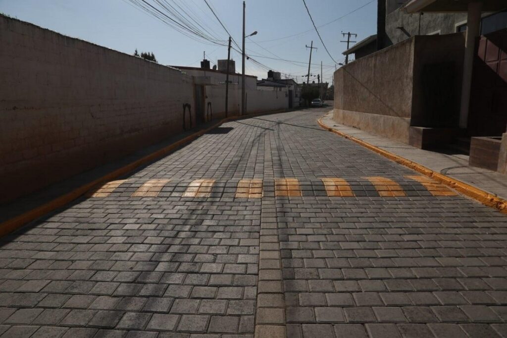 Gobierno municipal entrega cinco nuevas calles en san pablo xochimehuacan