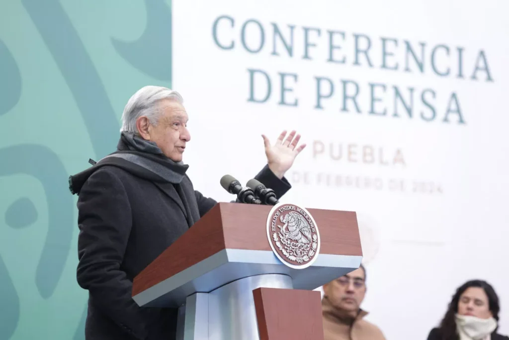 Asegura López Obrador que en México y Puebla continuará la transformación