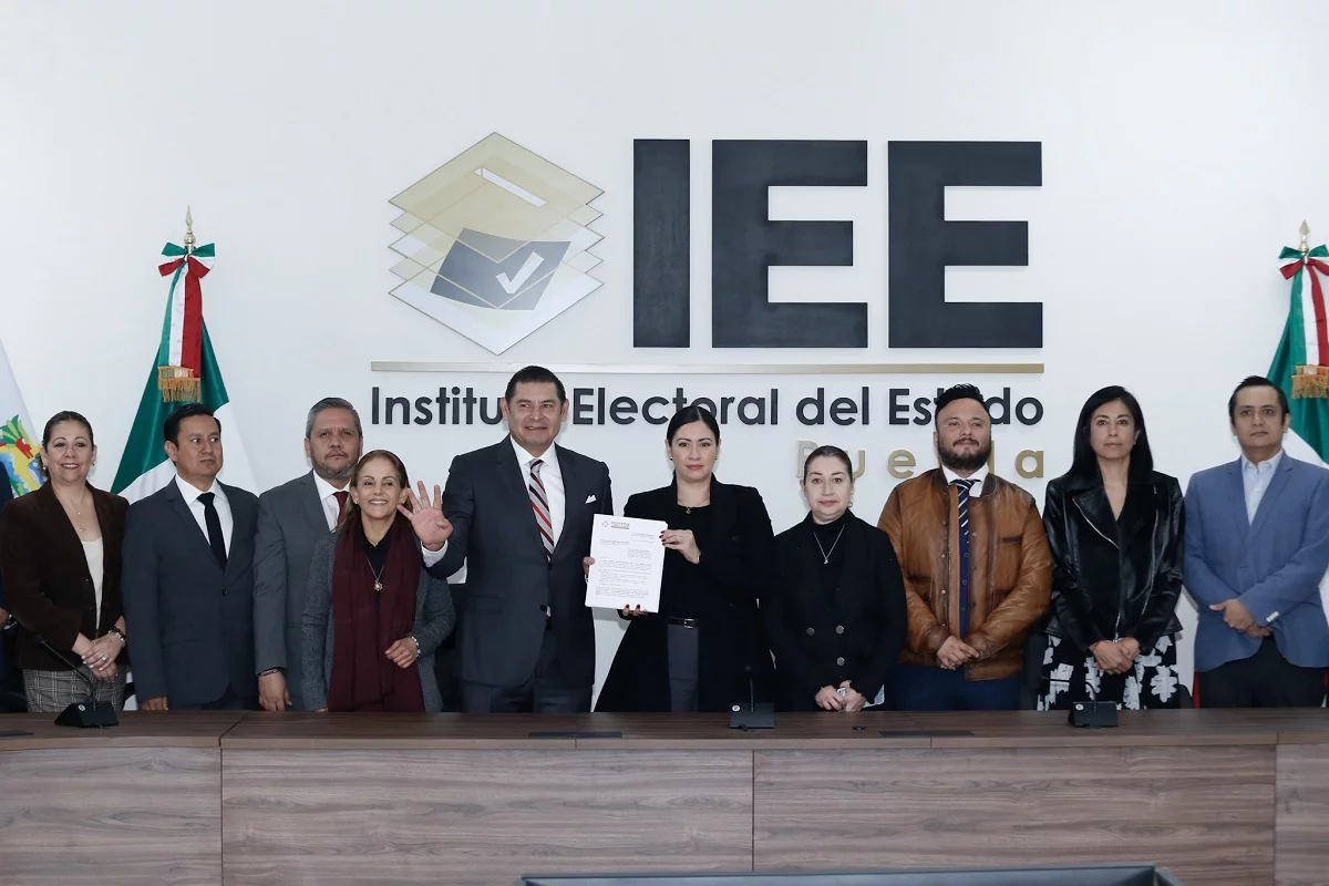 Morena entrega plataforma electoral para elección a la gubernatura de Puebla ante IEE 1 Morena entrega plataforma electoral para elección a la gubernatura de Puebla ante IEE