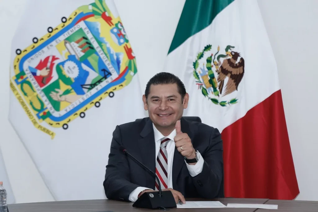 Morena entrega plataforma electoral para elección a la gubernatura de Puebla ante IEE 9 Morena entrega plataforma electoral para elección a la gubernatura de Puebla ante IEE