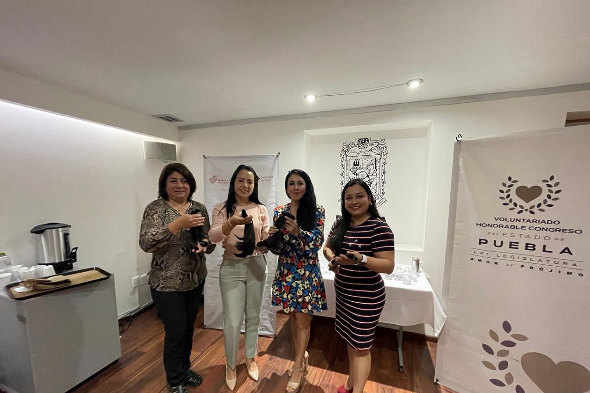 Recibe Voluntariado del Congreso del Estado donación de cabello para cortinas oncológicas 1 Recibe Voluntariado del Congreso del Estado donación de cabello para cortinas oncológicas