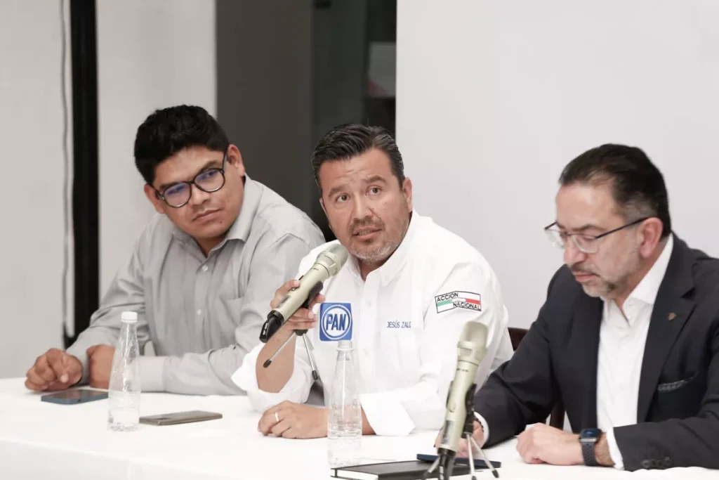 JJ y Lozano se olvidan del “ay mi mano”: presumen cercanía en el PRIAN 8 Voceros Alianza Mejor Rumbo para Puebla javier lozano jose juan 6