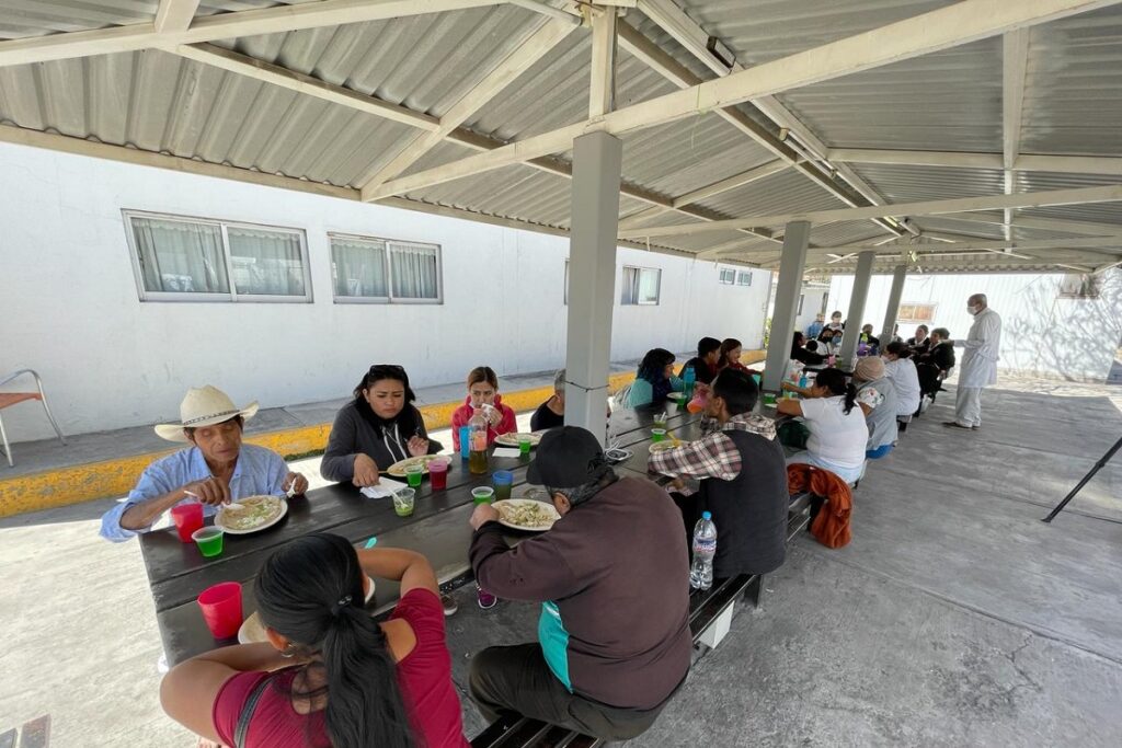 Voluntariado del Congreso del Estado lleva a cabo segunda Jornada Alimentaria en el Hospital General del Sur