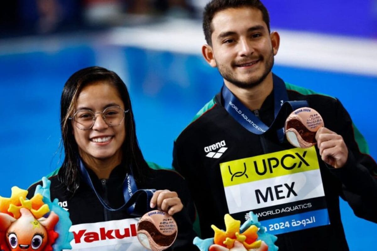 Alejandra Estudillo y Kevin Berlin