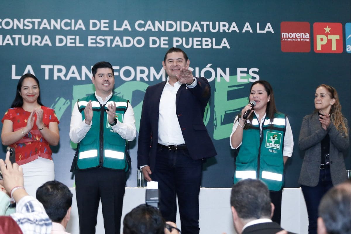Partido Verde le toma protesta a Alejandro Armenta como su candidato al gobierno de Puebla 1 Alejandro Armenta toma protesta como candidato del Partido Verde