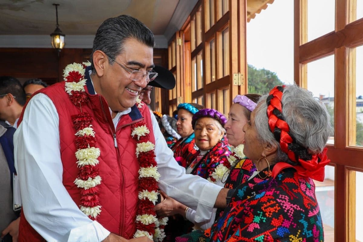 Gobiernos de la cuarta transformación hacen equipo con la sociedad y los municipios: Sergio Salomón 1 Sergio Salomón 4T hace equipo