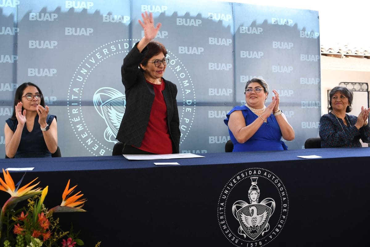 Con educación de calidad, el Complejo Regional Sur cambió el entorno socioeconómico de Tehuacán y poblaciones aledañas: Lilia Cedillo 1 Complejo Regional Sur BUAP cambia entorno de Tehuacán