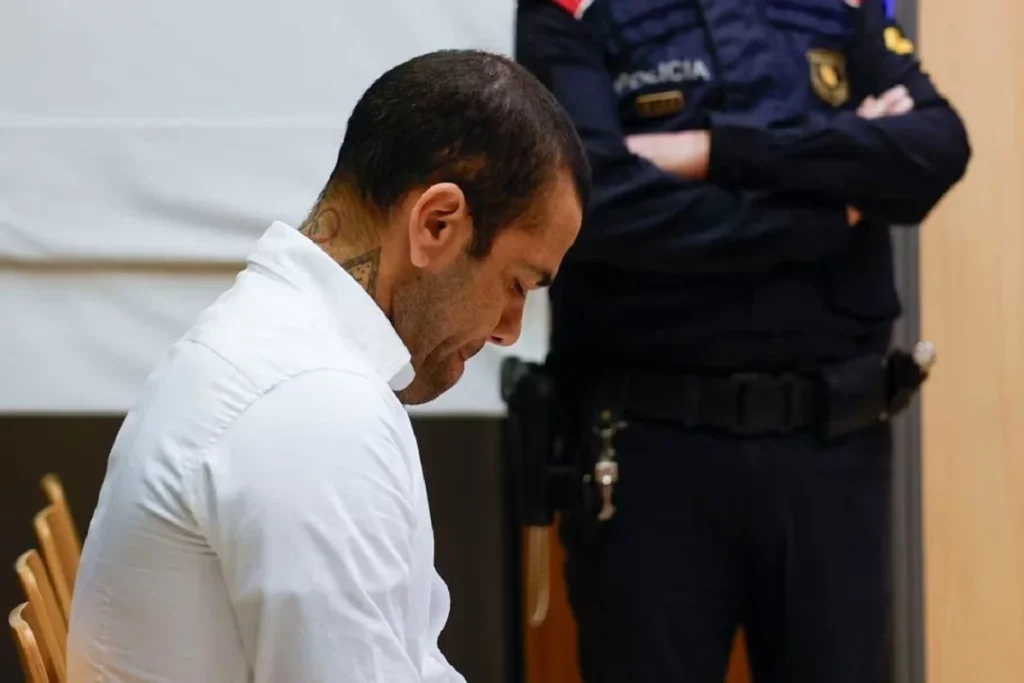 Abogada de Dani Alves anuncia apelación tras condena por delito sexual