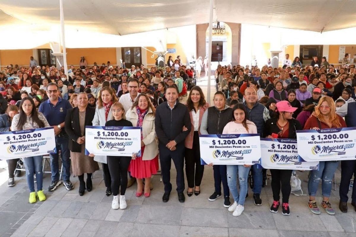 Entrega Mundo Tlatehui mil apoyos del programa "mujeres trabajadoras con futuro" 1 San Andrés Cholula apoyos a mil mujeres trabajadores