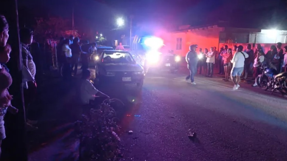 Detienen a taxista en Cancún por abusar de menor y a la mamá por permitirlo 6 golpean taxista cancun por abuso