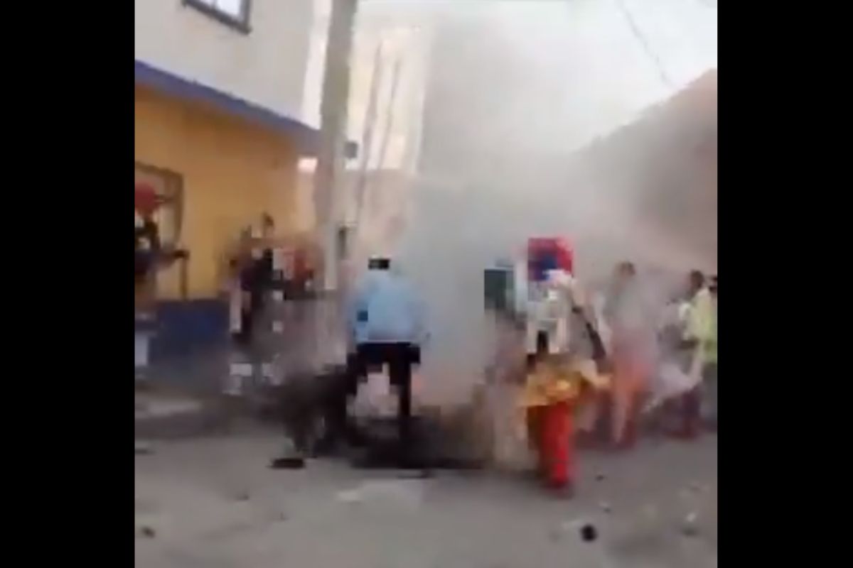 VIDEO: huehue se incendia durante Carnaval de Huejotzingo 1 huehue se incendia en Carnaval de Huejotzingo 2024