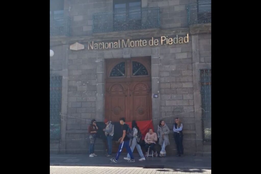 huelga en Nacional Monte de Piedad