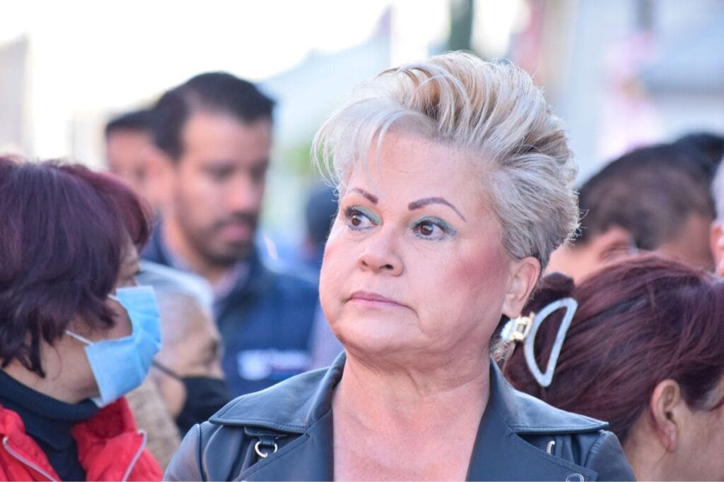 Isabel Merlo renuncia al PRI