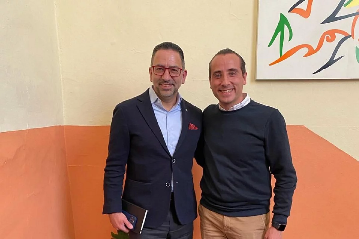 Mario Riestra da la bienvenida a su equipo a Javier Lozano 1 Mario Riestra da la bienvenida a Javier Lozano
