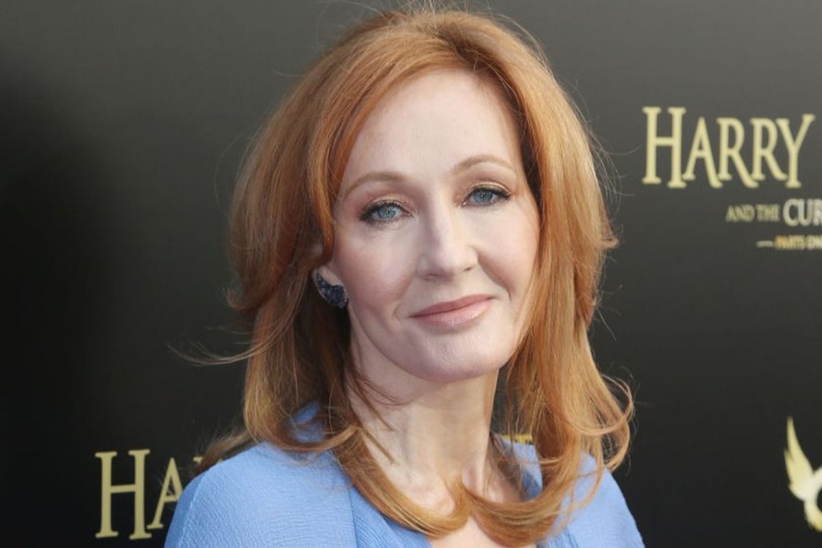 JK Rowling, autora de Harry Potter, dona casi 90 mil dólares a grupo antitrans 1 JK Rowling dona a organización antitrans