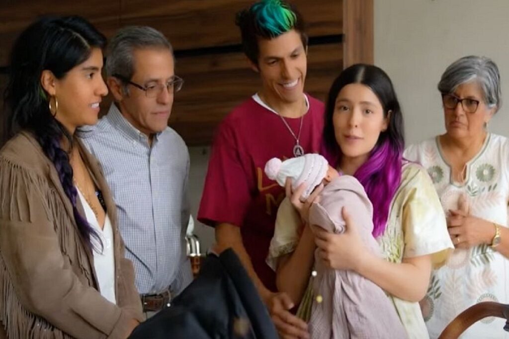 Lesslie Polinesia presenta a su bebé tras emocionante lucha en el hospital