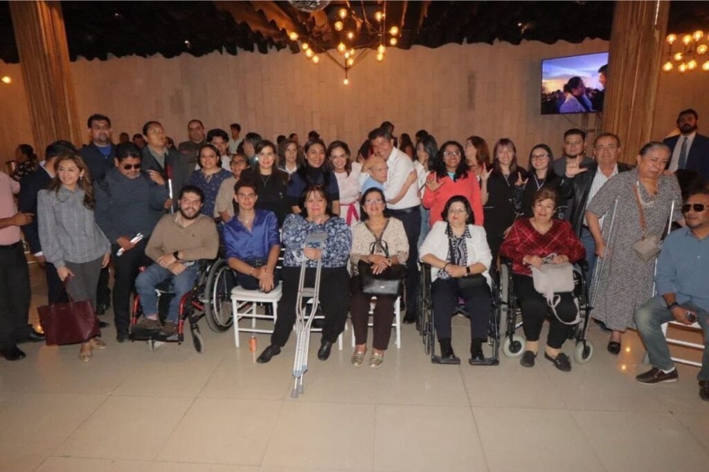 piden a Lalo Rivera apoyar a personas con discapacidad